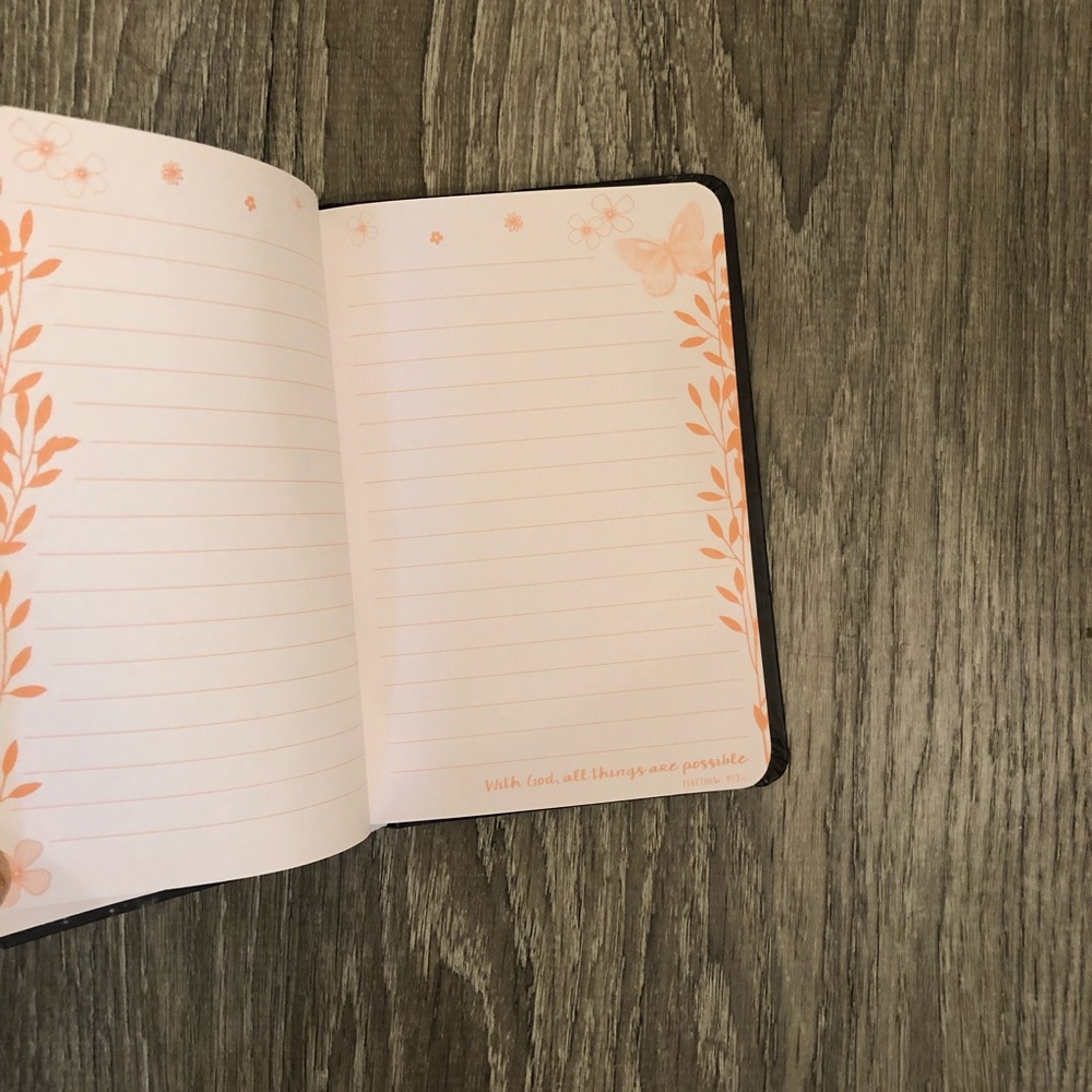 Cute sparkly notebook - Picture 2 of 2